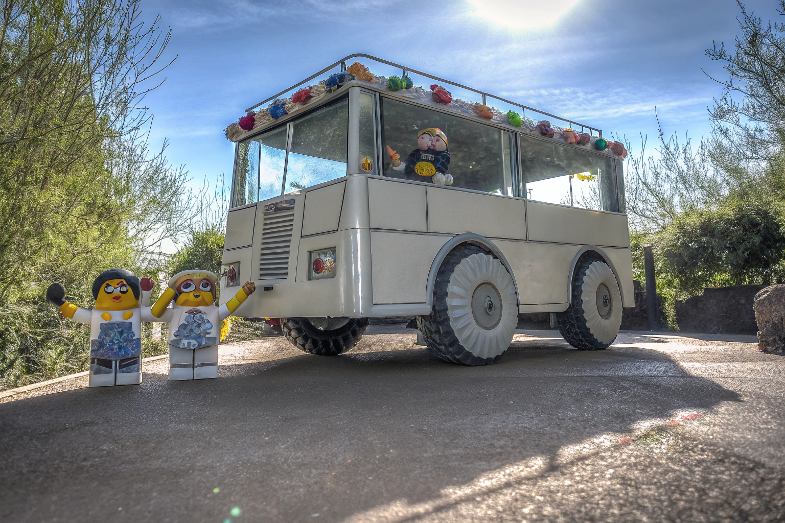 Der Partybus aus dem LEGO Ich – Einfach unverbesserlich 4 Set mit Minions-Figuren. LEGO Minions Party Bus