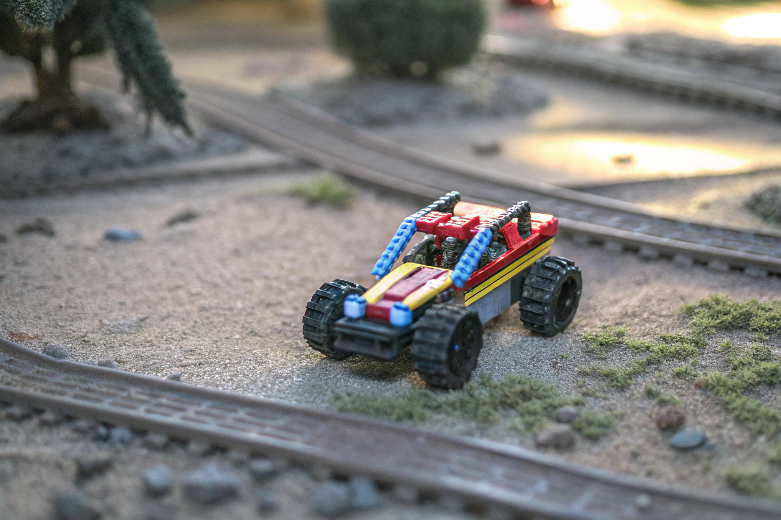 Ein Kind spielt mit dem LEGO Technic Offroad Rennbuggy LEGO Technic Offroad Rennbuggy