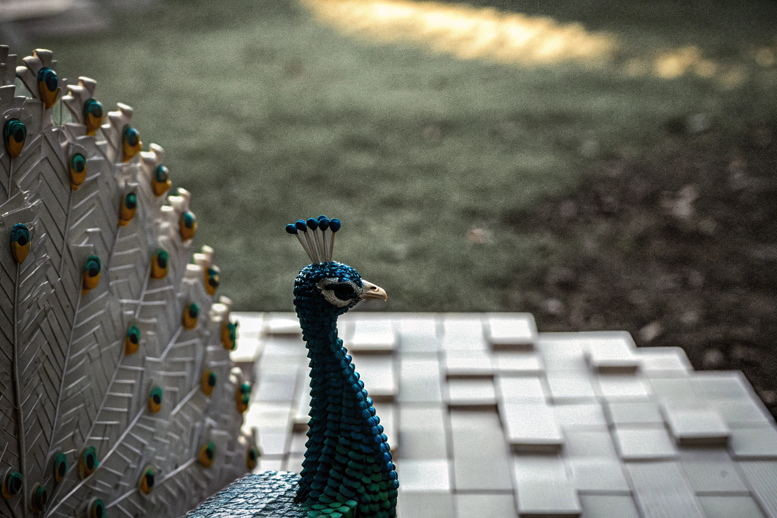 Ein LEGO-Pfau, ein Beispiel für kreatives Bauen. LEGO Pfau