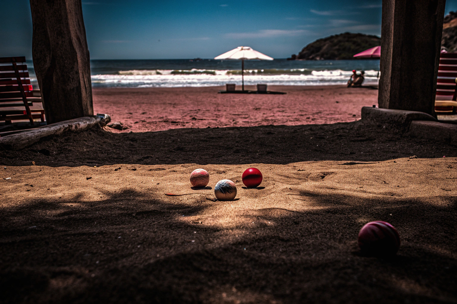 Eine Familie spielt Boccia am Strand, das perfekte Spiel für einen Sommertag. Boccia am Strand