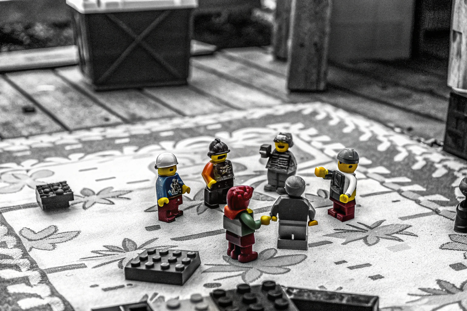 Kinder, die mit den TRavesty Tierfiguren spielen und Geschichten entwickeln. Kinder spielen mit TRavesty Tierfiguren