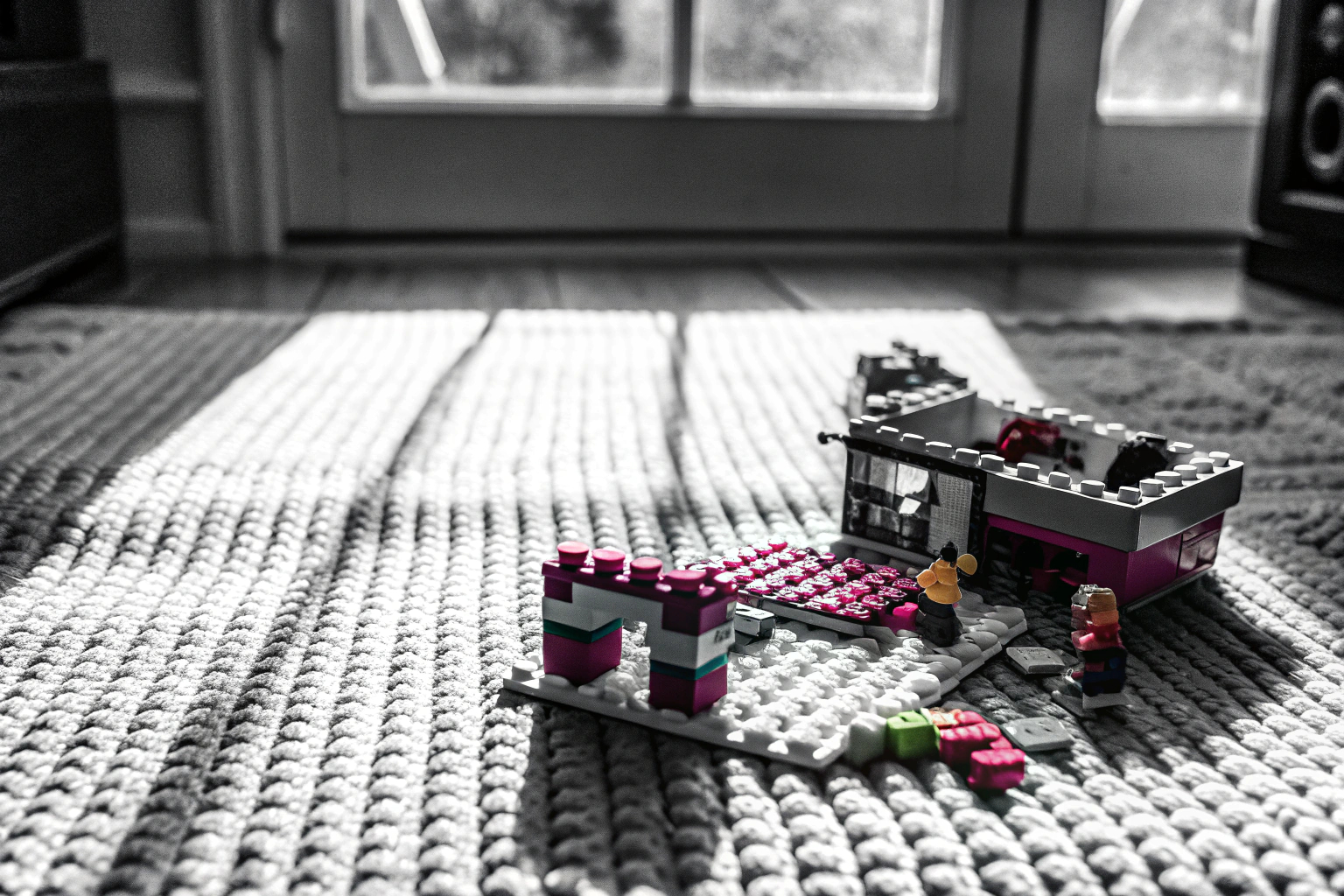 Kinder spielen mit dem LEGO Friends Novas Zimmer Set und entwickeln kreative Geschichten. Kreatives Spielen mit LEGO Friends