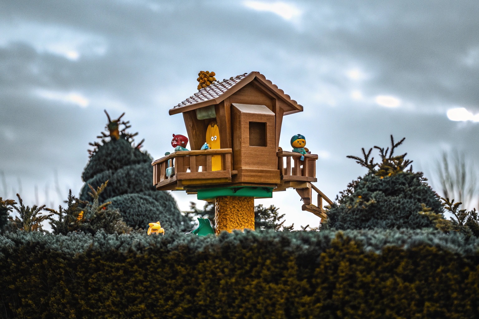LEGO DUPLO 3-in-1 Baumhaus Spielzeug mit verschiedenen Umbaumöglichkeiten und DUPLO-Figuren. LEGO DUPLO 3-in-1 Baumhaus Spielzeug