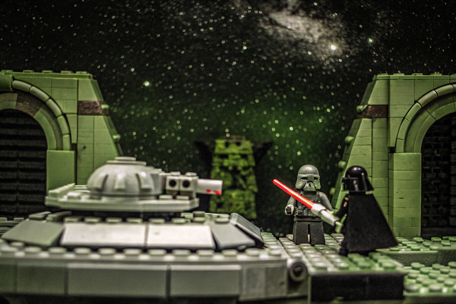 LEGO Star Wars Das Entern der Tantive IV mit Darth Vader und Rebellen, ideal für Sammler und kreative Bauprojekte. LEGO Star Wars Tantive IV
