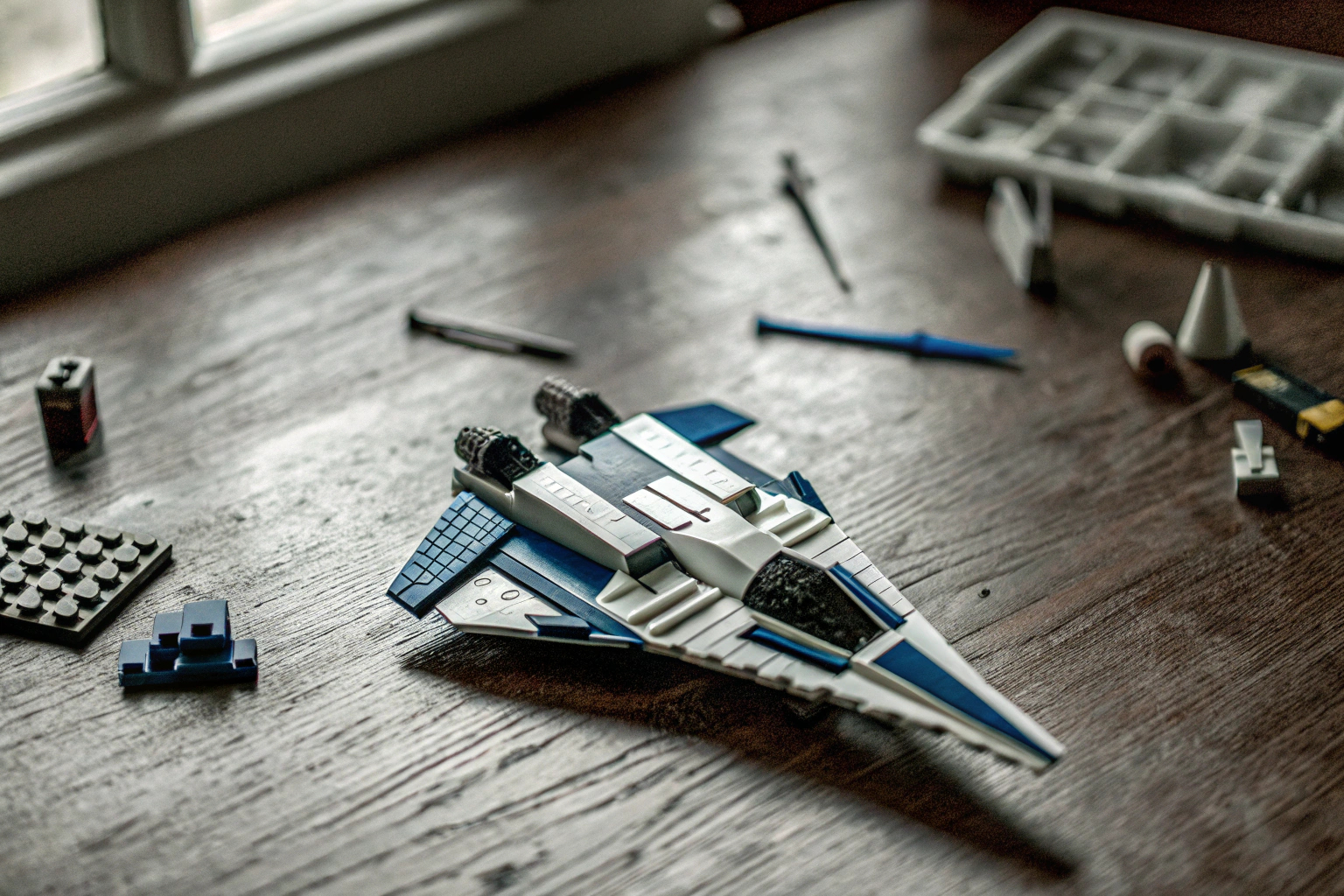 Obi-Wan Kenobis Jedi Starfighter im Bau LEGO Star Wars Obi-Wan Kenobis Jedi Starfighter